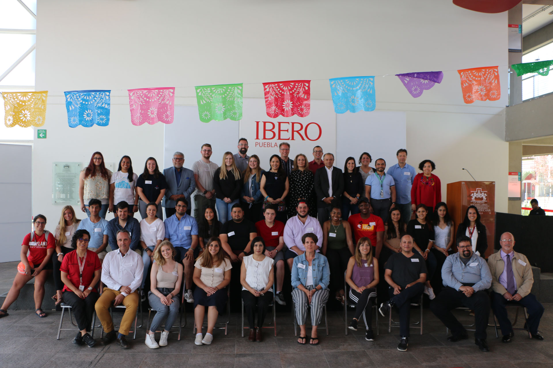 Fiesta para alumnos de intercambio que visitaron la IBERO Puebla