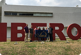 Alumnos en letras IBERO