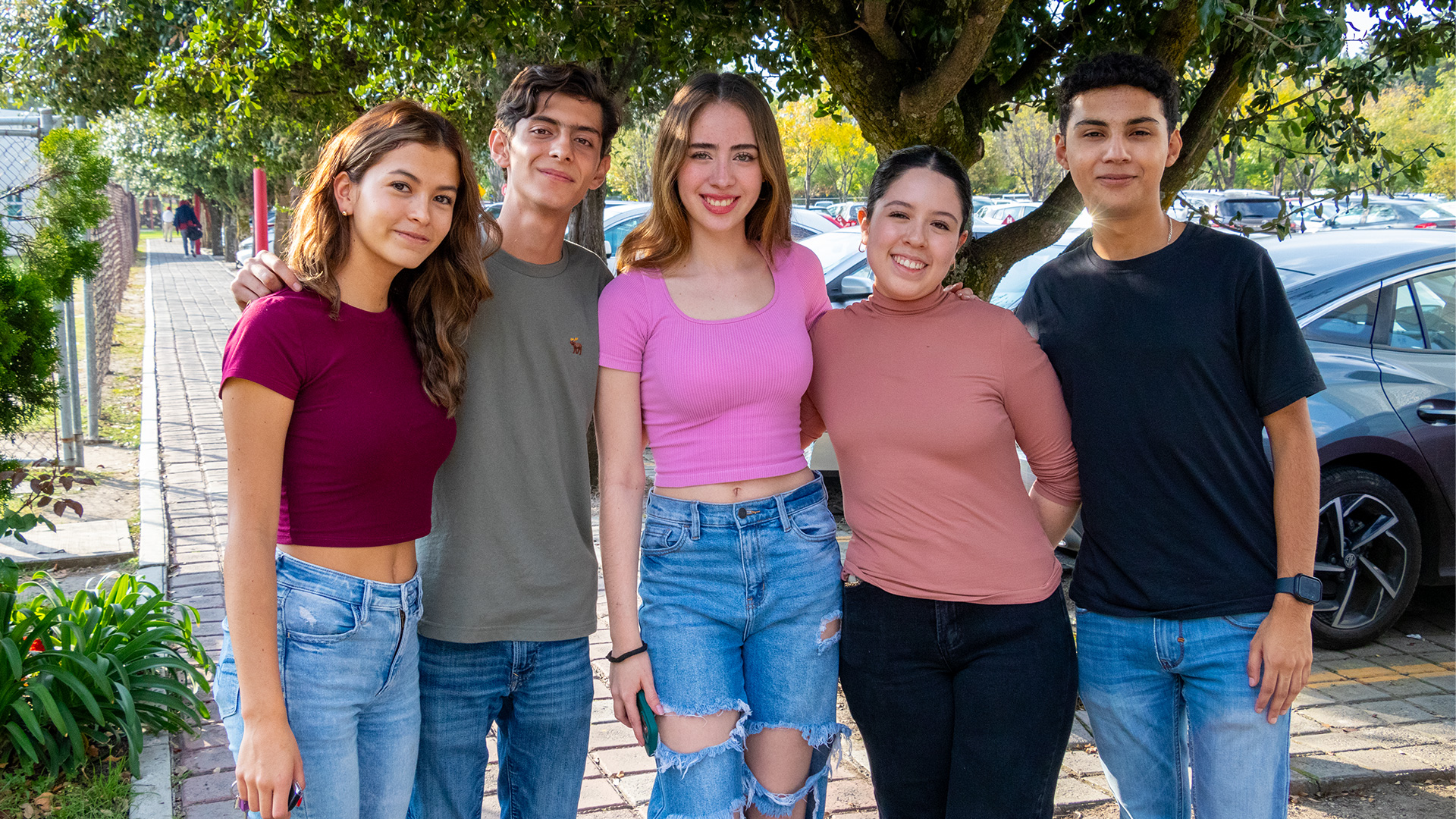 Alumnos posando a la cámara