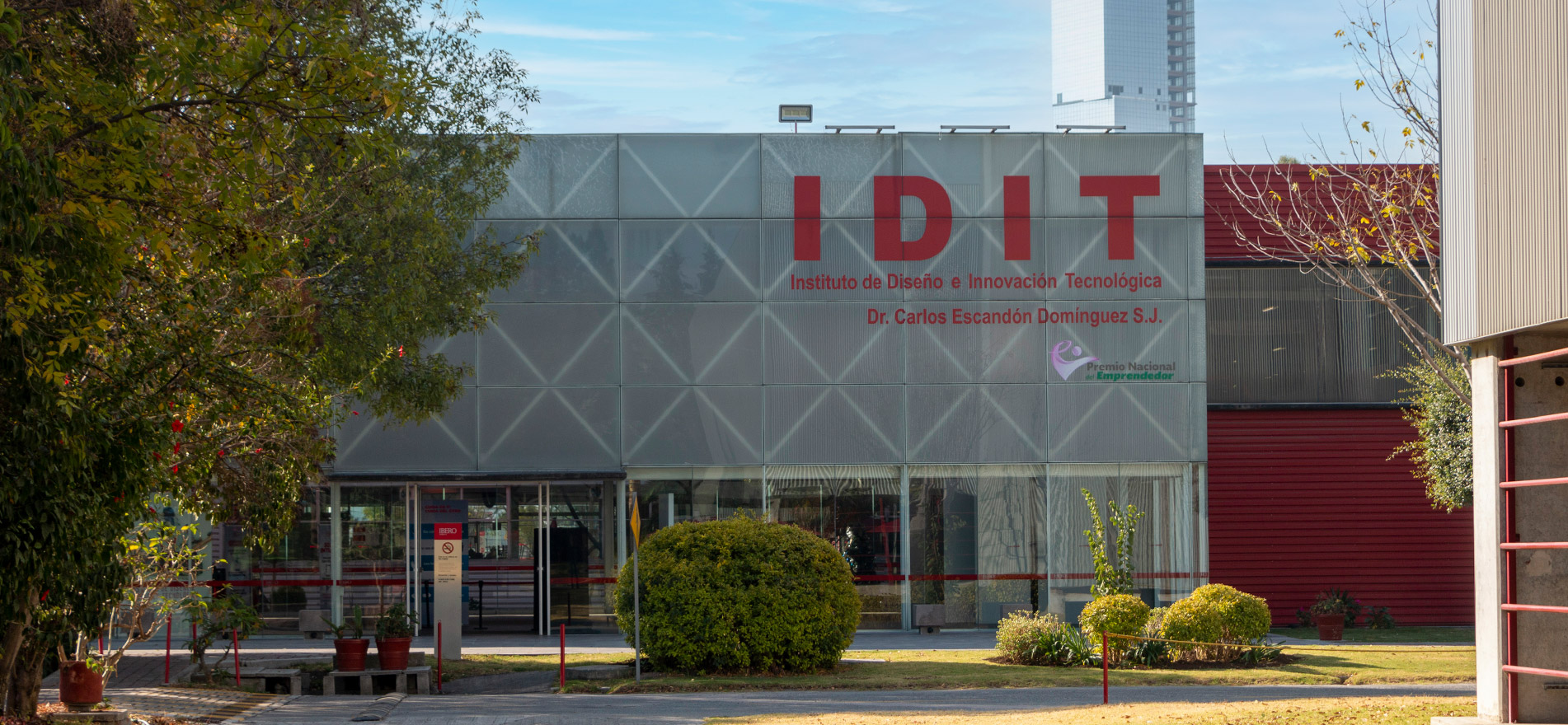 Entrada principal IDIT