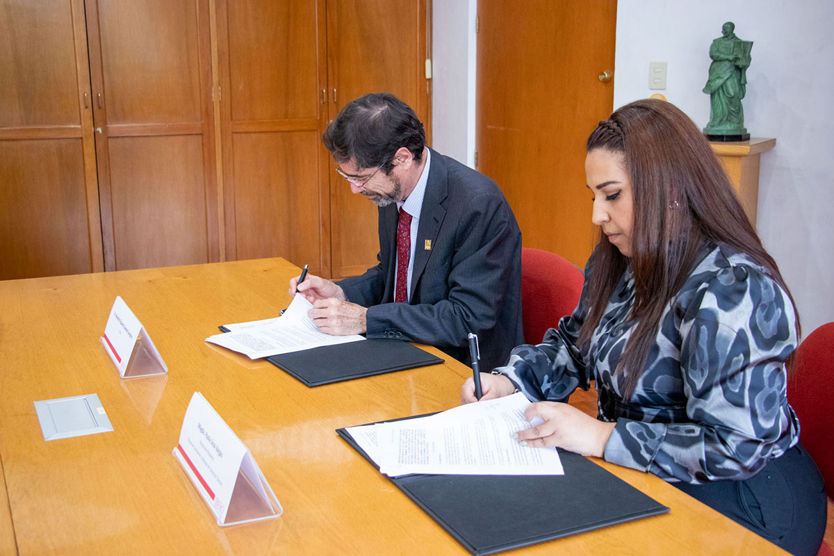 Firma convenio Tribunal Conciliación