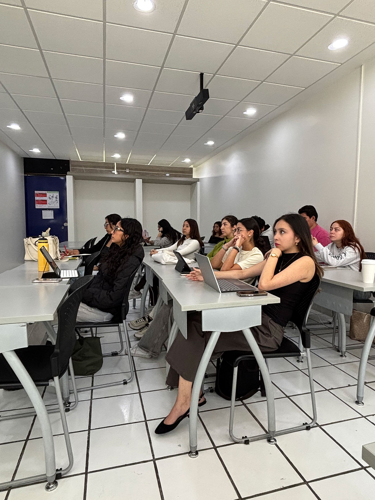 Cónsul de México (2)