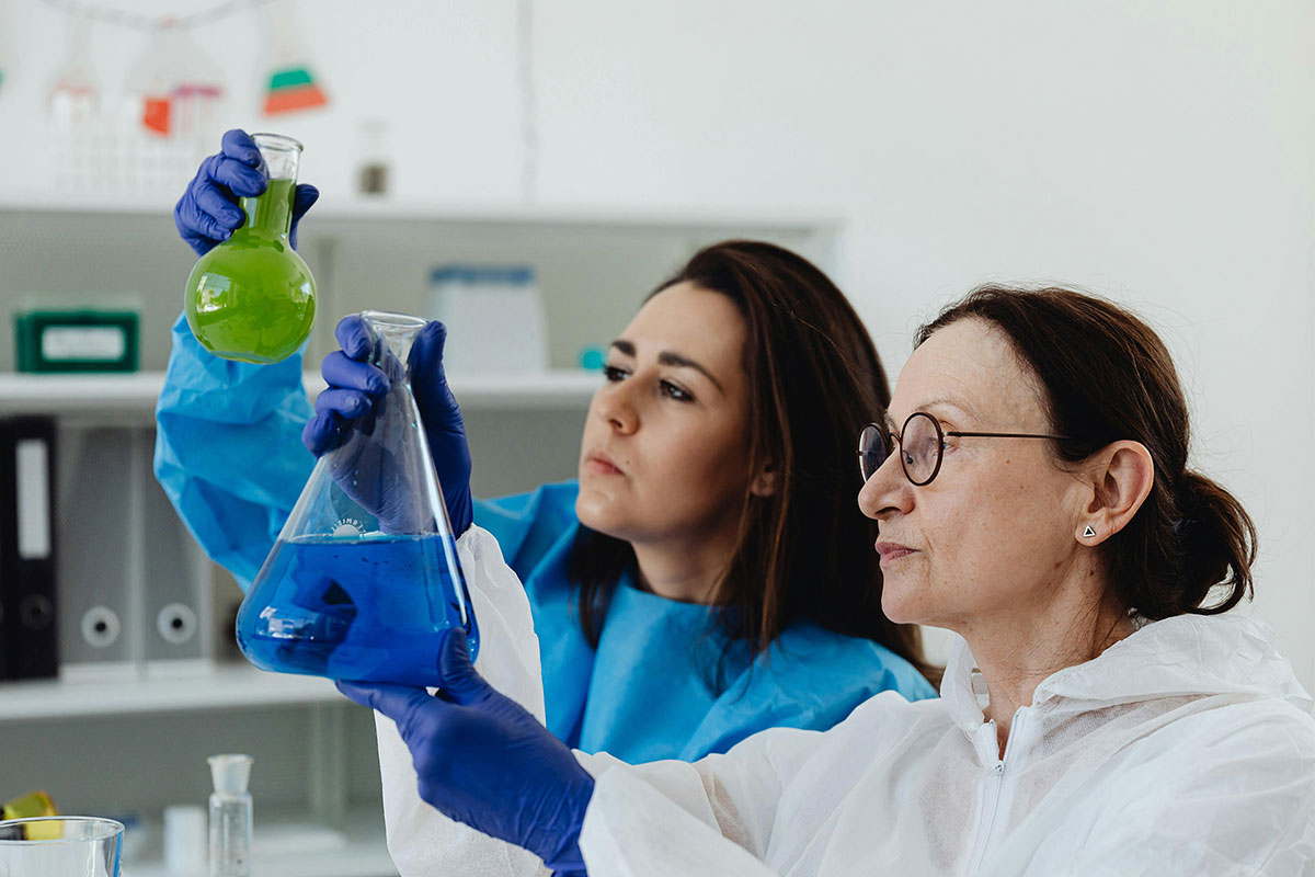 La niña y la ciencia