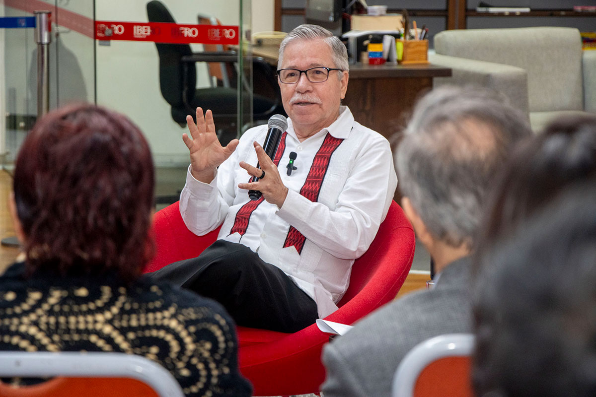 David Fernández Dávalos, SJ
