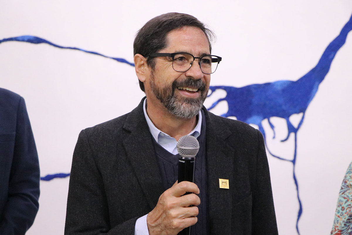 Dr. Alejandro Guevara