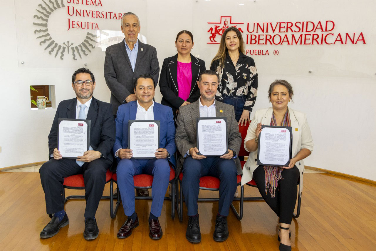 Firma convenio San Martín Texmelucan