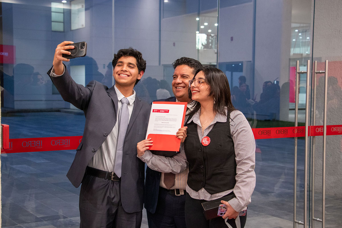 Entrega cartas apoyo